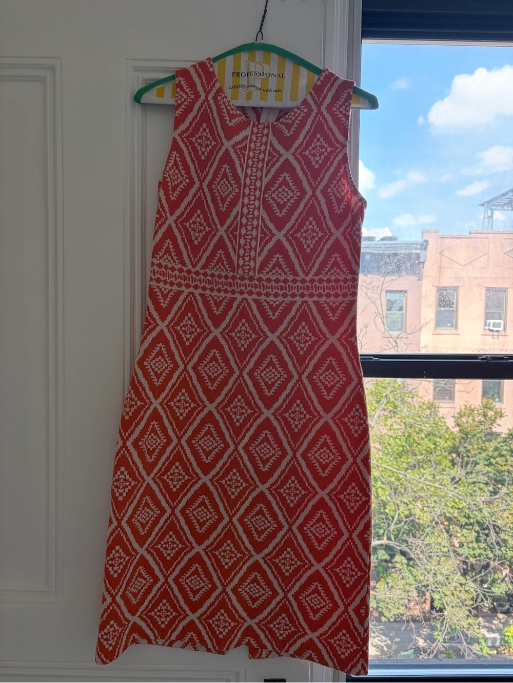 St. John Sleeveless Coral Diamond-Print Shift Dress